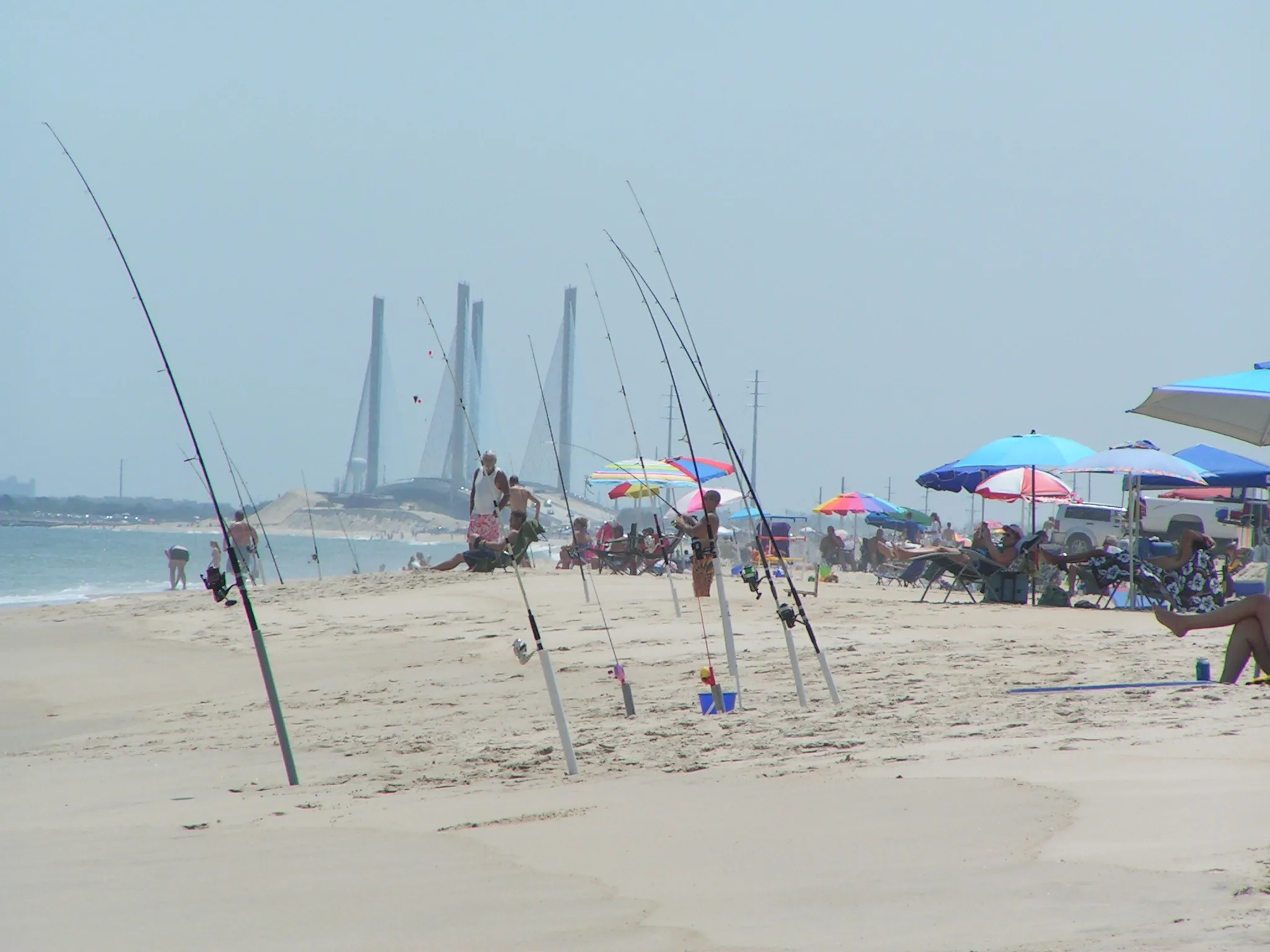 With access to both Indian River Inlet and Atlantic Ocean, anglers can catch flounder, sea bass, and weakfish at Delaware Seashore State Park