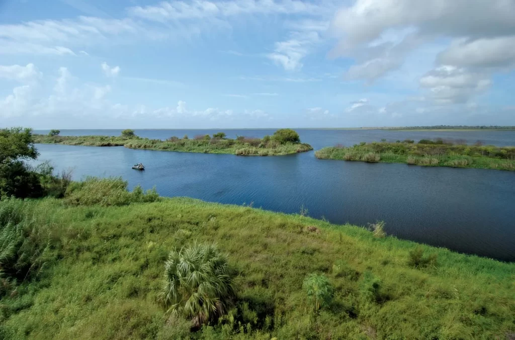 Lake Okeechobee is one of the top place for largemouth fishing at Florida