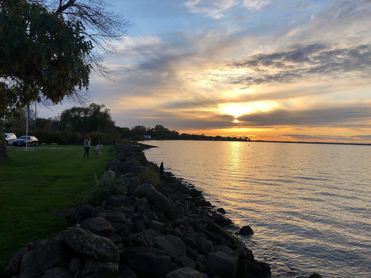 Fall is the perfect time for catching trophy-sized walleye in Lake Winnebago